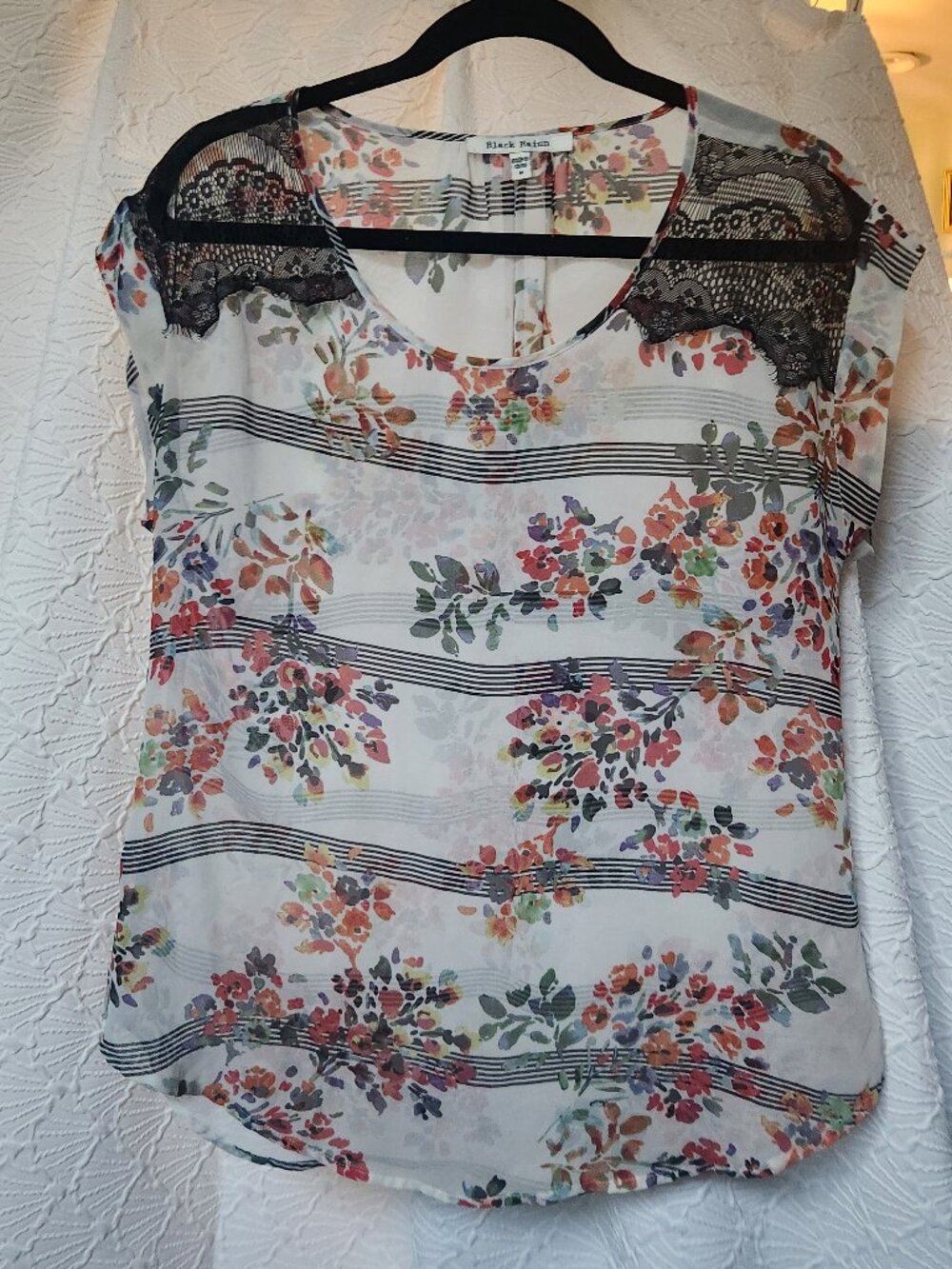 Black Rainn Floral Blouse– Size: Medium – Sheer multi colored